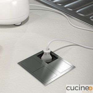 Enchufe Versahit compacto y versátil