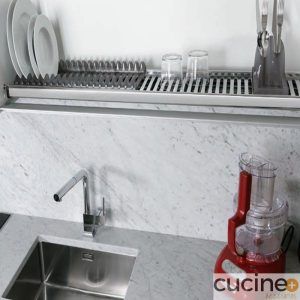 Escurreplatos en acero inoxidable con accesorios en ABS