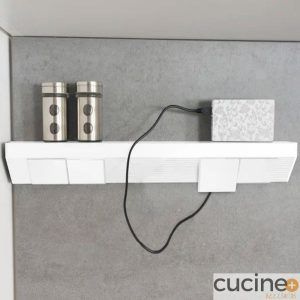 Regleta Multisystem en aluminio blanco con 3 enchufes y 2 USB