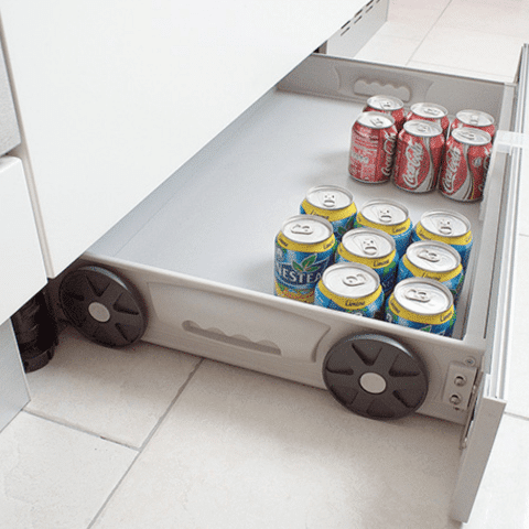 Aprovecha al máximo el espacio de tu cocina con el kit de cajones para zócalo montado sobre ruedas
